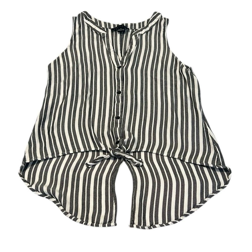 Sanctuary szM Striped Black & White Sleeveless button tie front longer back EUC